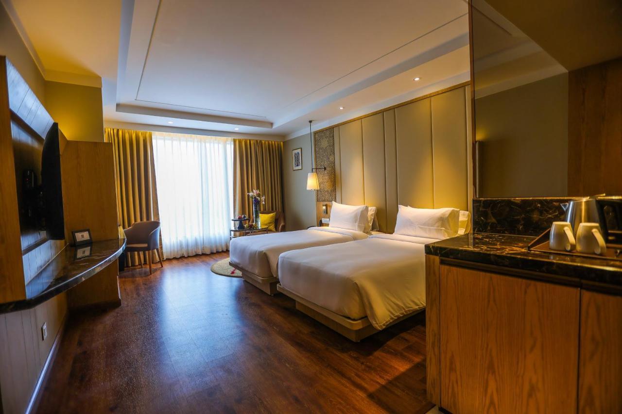 Hotel Radisson Bhopal Extérieur photo