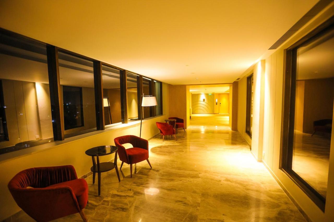 Hotel Radisson Bhopal Extérieur photo