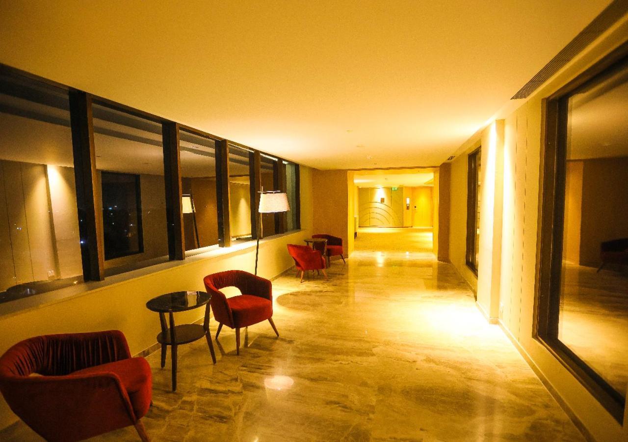 Hotel Radisson Bhopal Extérieur photo